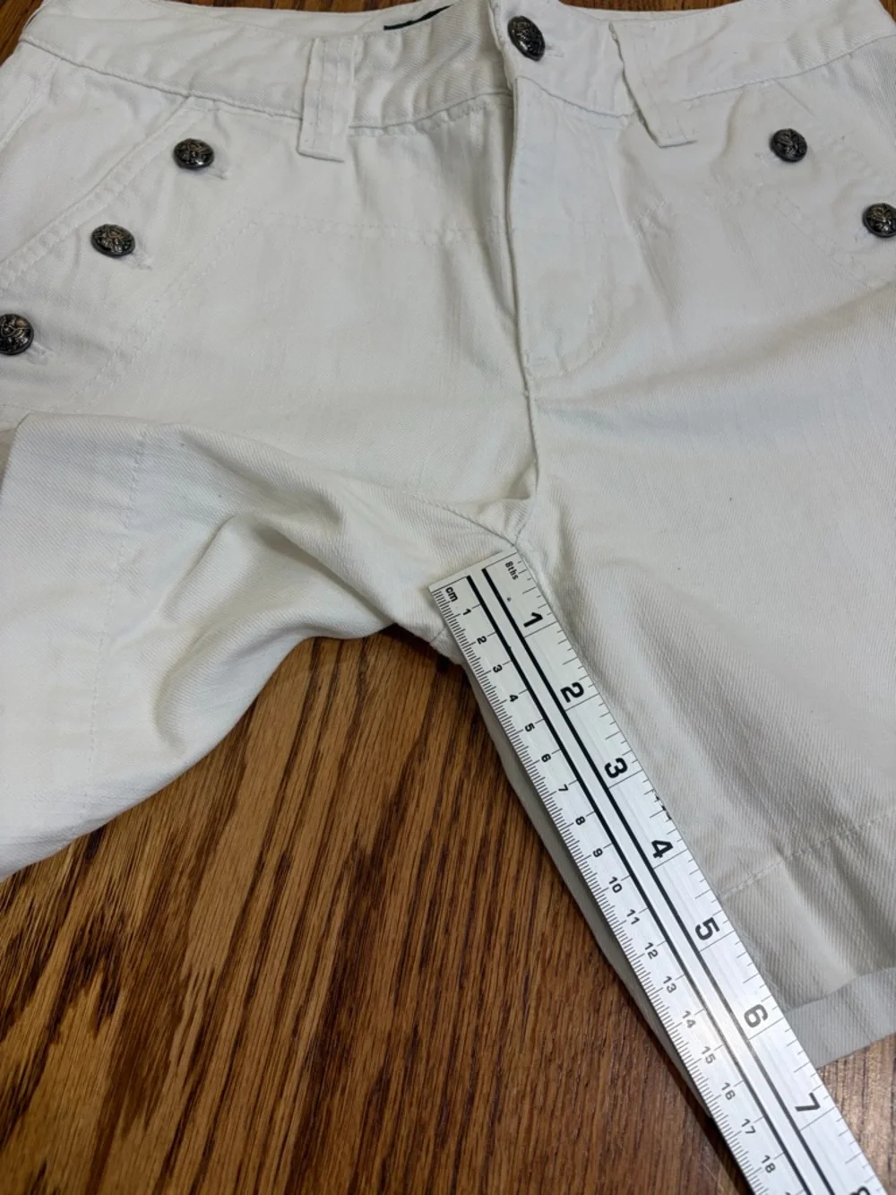 Lauren Jeans Co. White High-Waist Sailor-Button 6" Bermuda Shorts - Picture 7 of 7